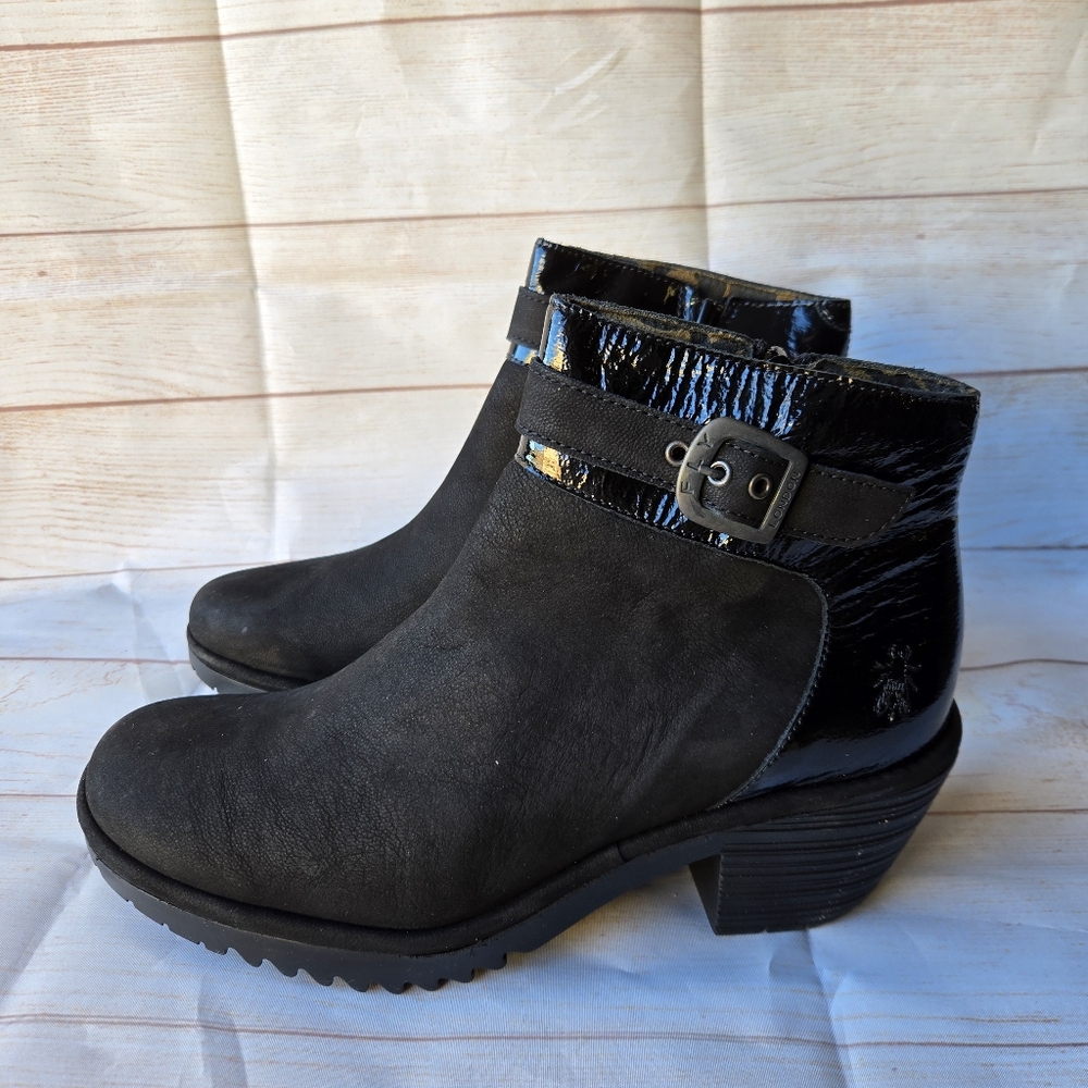 Fly London Womens Wisp Black Boots